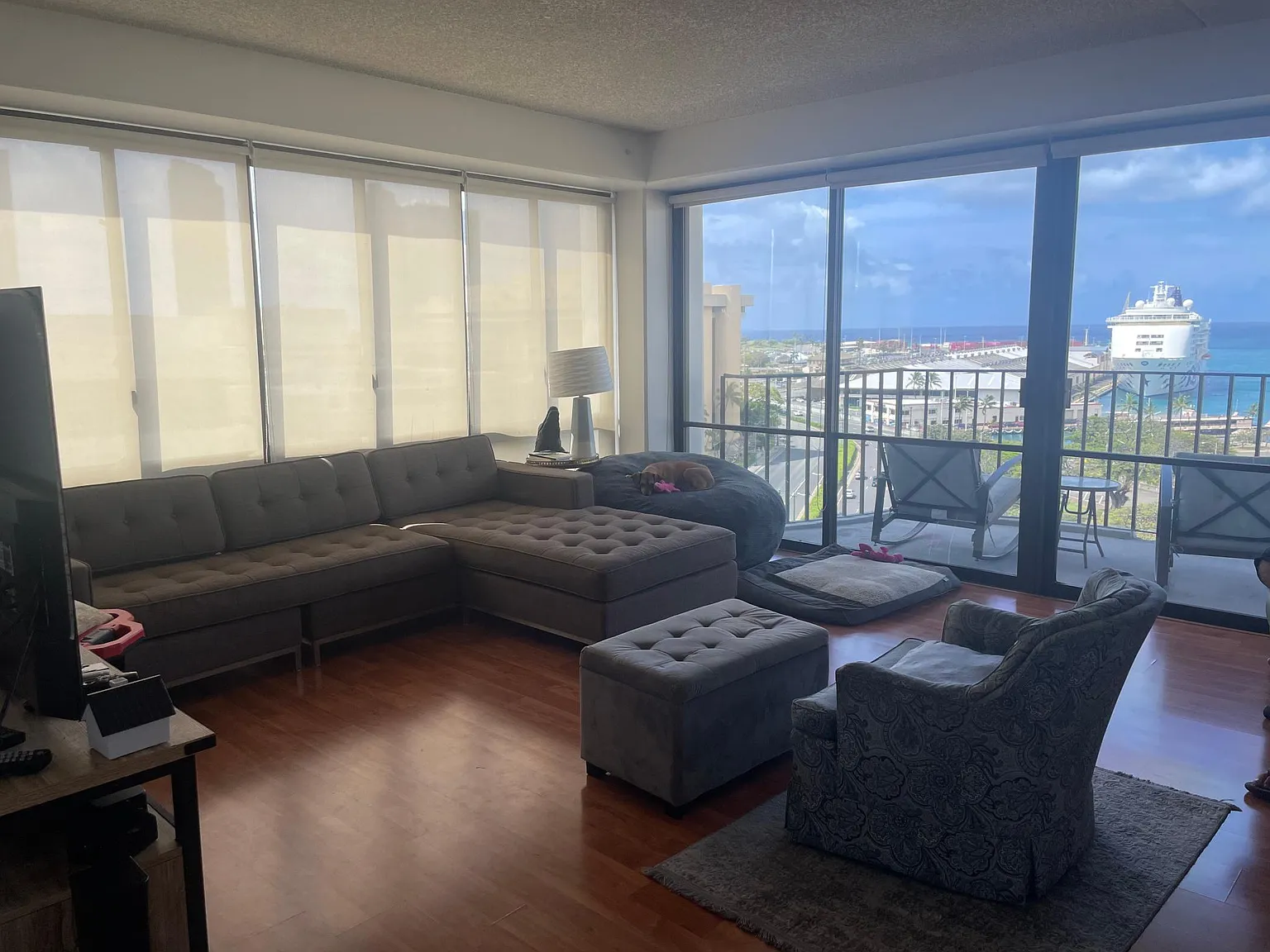 2 bed, 1100 sqft, $3,950 — Photo 2