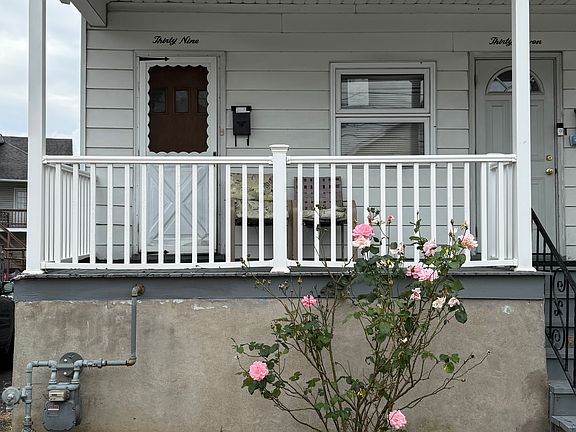 2nd image of 39 Oliver St #39