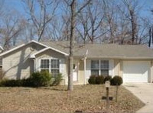 70 Pawnee Rd, Lake Ozark, MO 65049