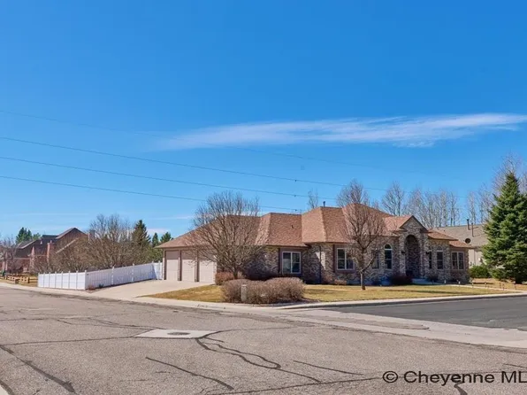 605 W Dale Blvd, Cheyenne, WY 82009
