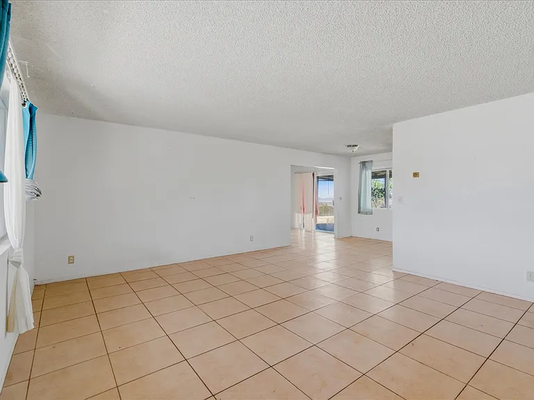 7273 Sunny Vista Rd — Photo 5