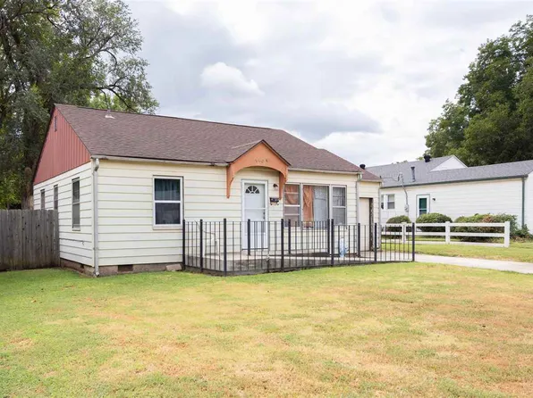 1004 Poplar Ave, Ponca City, OK 74601