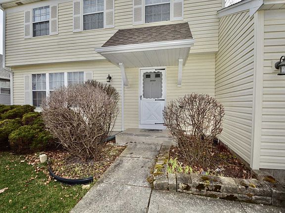 2nd image of 2205 Pontiac Cir
