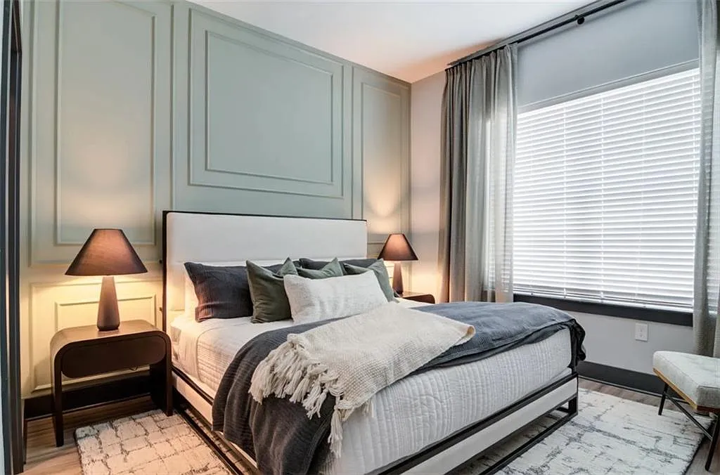 2 bed, 2.0 bath, 1354 sqft, $2,396 — Photo 4