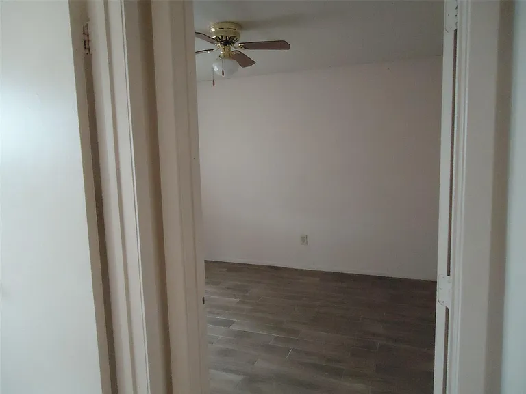 7610 Lemma Dr — Photo 22