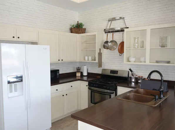 2305 W Horizon Ridge Pkwy, Henderson, NV