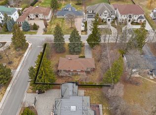 17 Denham Dr, Richmond Hill, ON