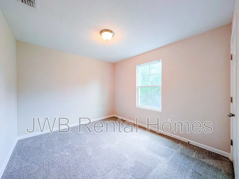 7625 Dandy Ave — Photo 10
