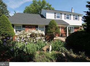 420 Lower Holland Rd, Holland, PA 18966