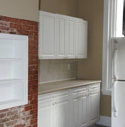 2nd image of 162 Bridge St #1