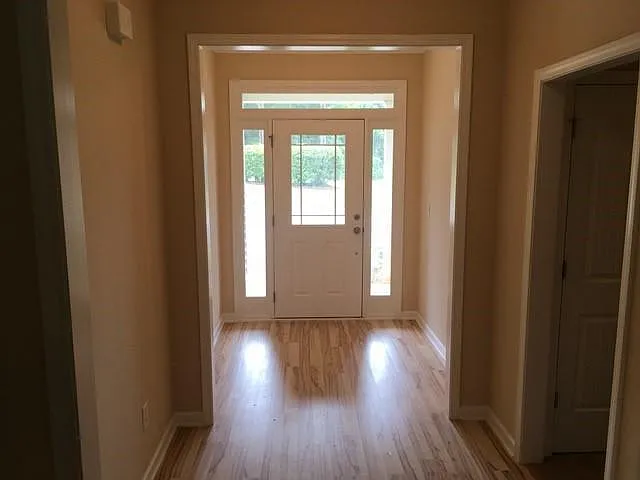 98 Verrazano Pl — Photo 2