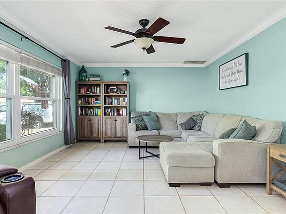 3rd image of 3609 21st Ave W