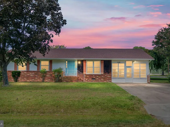 16 Alma Ln, Colonial Beach, VA 22443