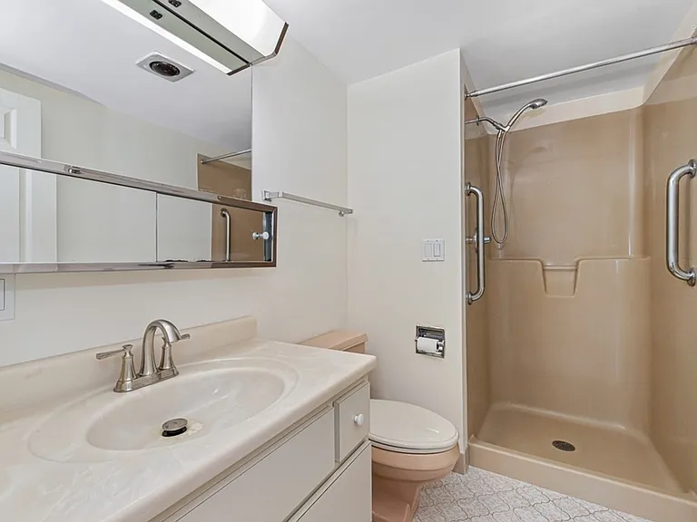 151 Coolidge Ave #303 — Photo 4