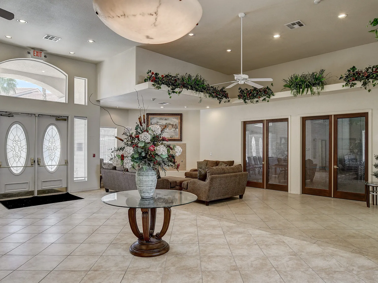 Aspen Peak Condominiums — Photo 2