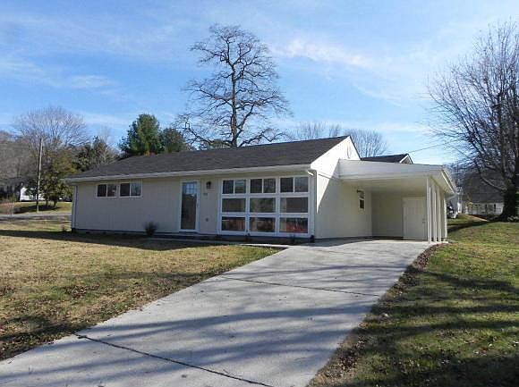 1st image of 501 Douglas Dr
