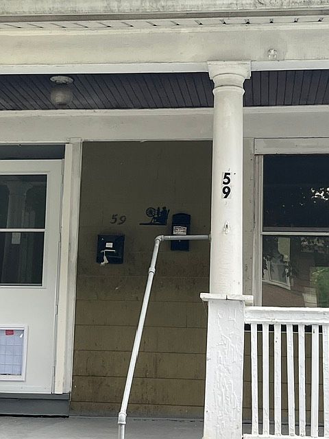 1st image of 59 Hobart St #1