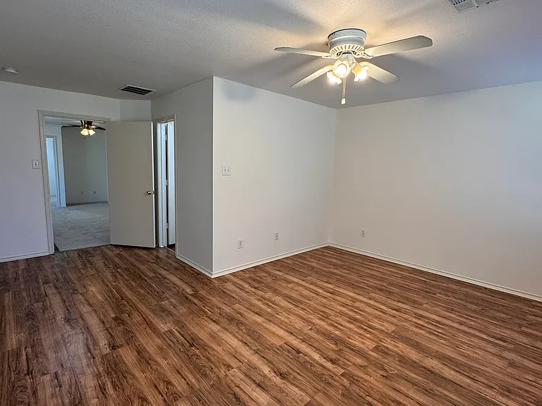 414 N Jackson Ave #A — Photo 24