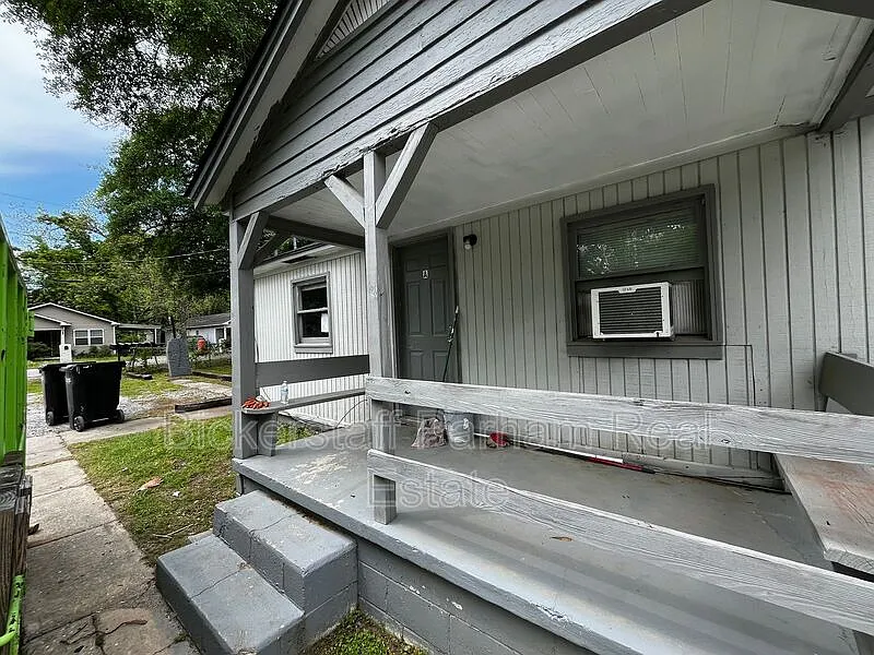 1 bed, 1.0 bath, 700 sqft, $625 — Photo 1