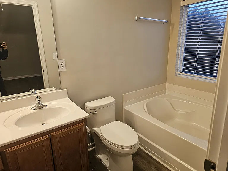 2005 Cambridge Beltway Dr — Photo 13