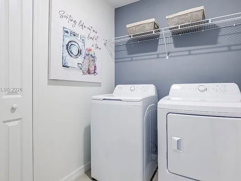 329 Marta Dr — Photo 16