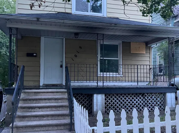 1015 Hotop Ave, Kalamazoo, MI 49048