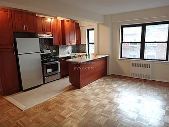 Rented by KVNY Soho