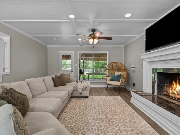 209 Palm Aire Dr, Friendswood, TX 77546