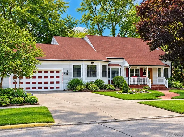 4140 Edgewood St, Dearborn Heights, MI 48125