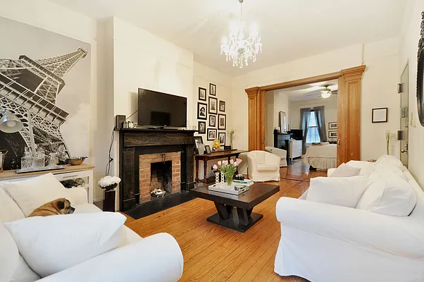 Rented by Compass | media 23