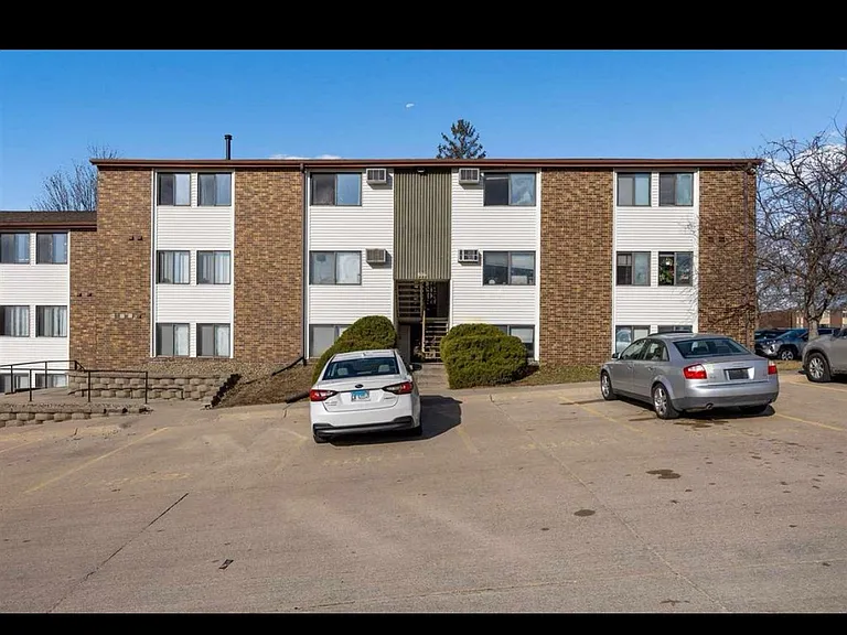 806 Benton Dr #3 — Photo 4