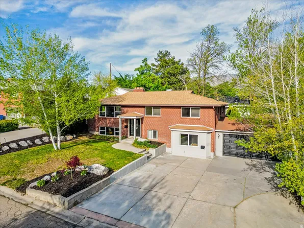 4657 S Brookwood Cir, Salt Lake City, UT 84117