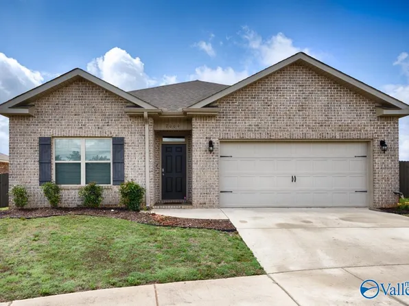 7009 Lost Creek Dr, Huntsville, AL 35806
