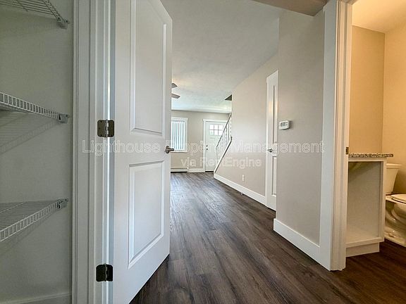 4th image of 2875 Taft Ave SW APT 8