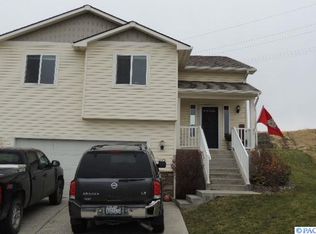 1275 SW Latour Peak St, Pullman, WA 99163