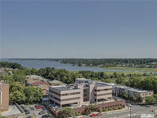 Sold by Douglas Elliman | media 28