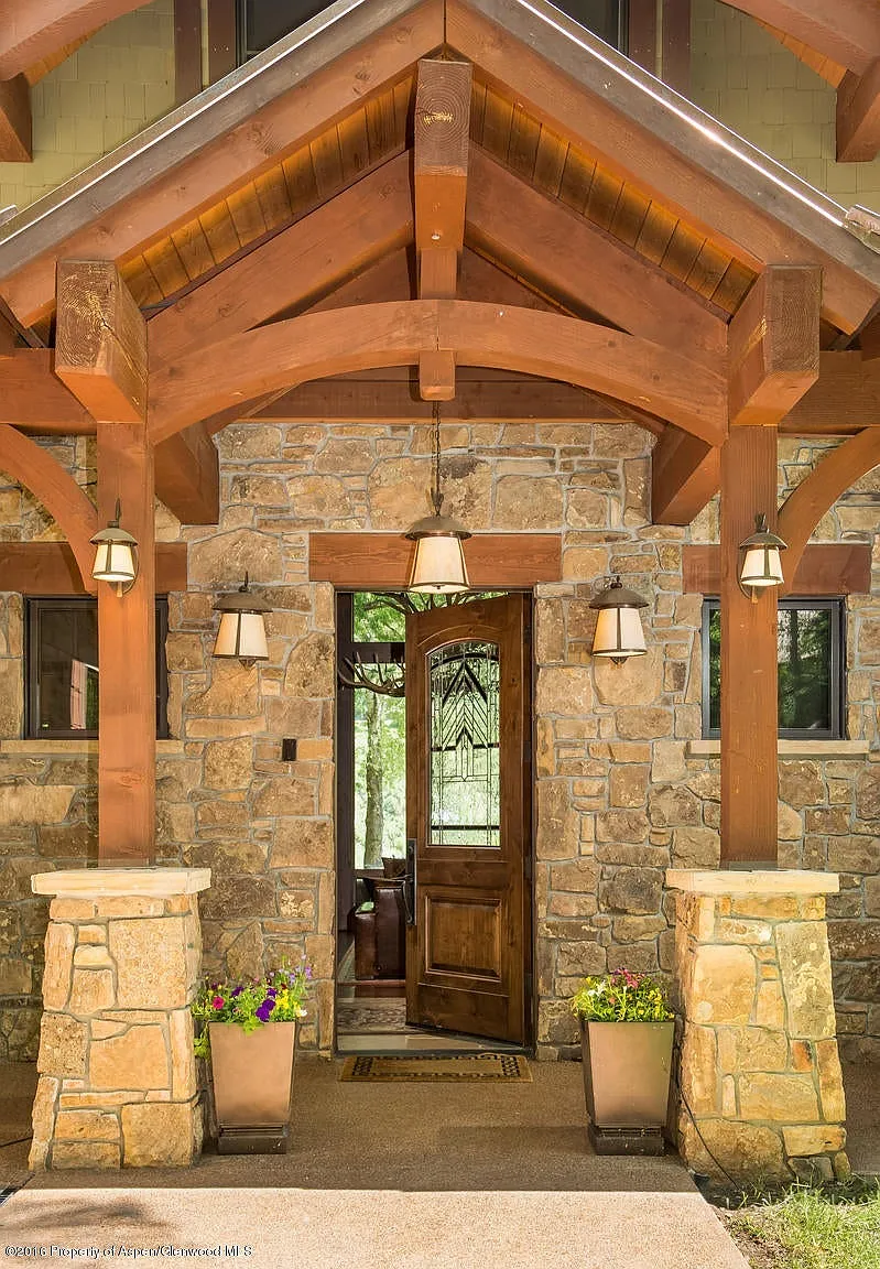 5 bed, 5.5 bath, 4164 sqft, $55,000 — Photo 4