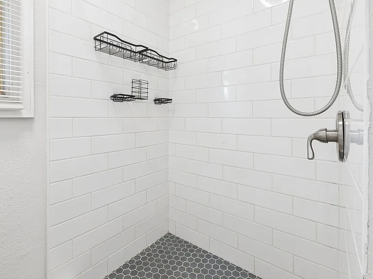 3406 Tidewater Dr — Photo 16