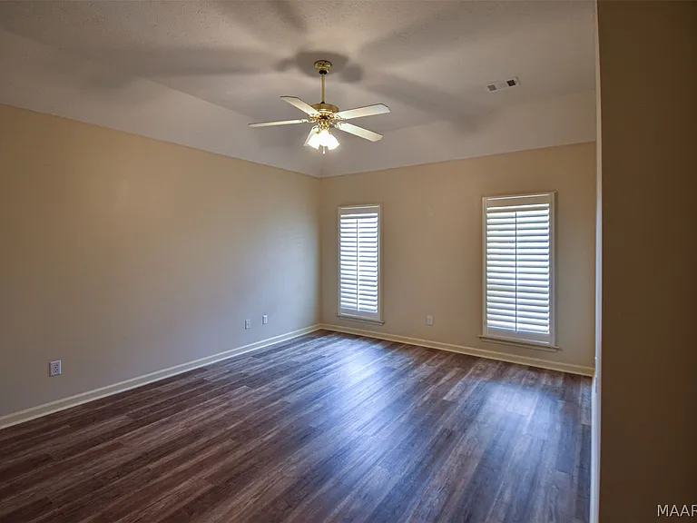 1691 Rambling Brook Ln — Photo 25
