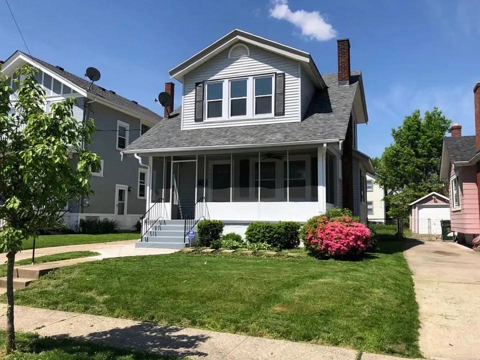 3627 Tamarack Ave