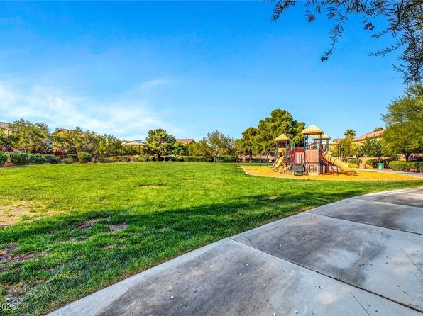 3149 Calamus Pointe Ave