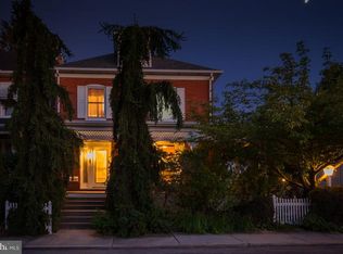 216 W Hanover St, Hanover, PA 17331