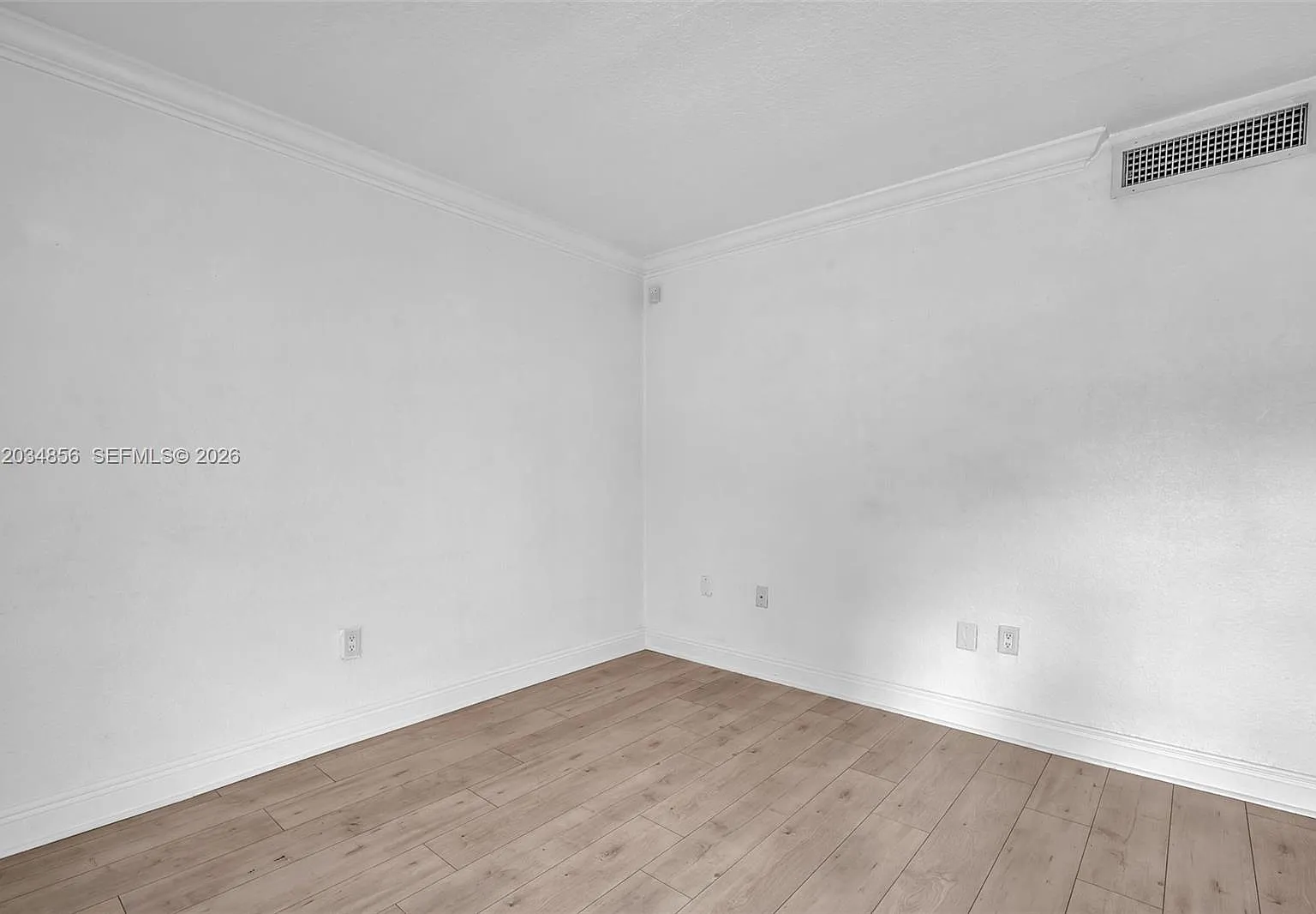 Virginia Pointe Condo — Photo 3