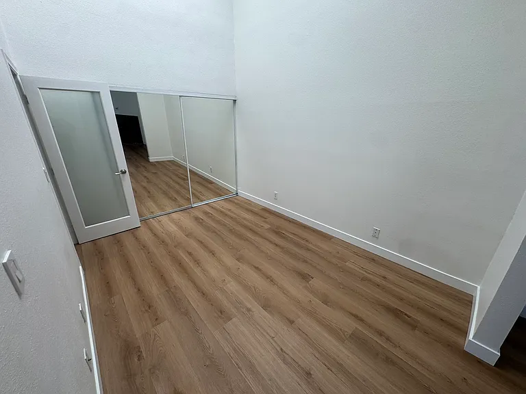 13331 Moorpark St #336 — Photo 7