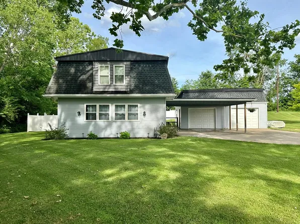 211 Ruth Ann Dr, Lucasville, OH 45648