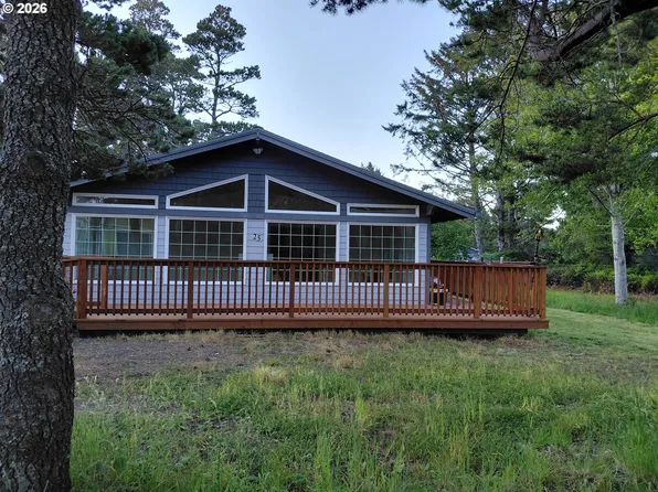 25 Fishing Rock, Saint Depoe Bay, OR 97341