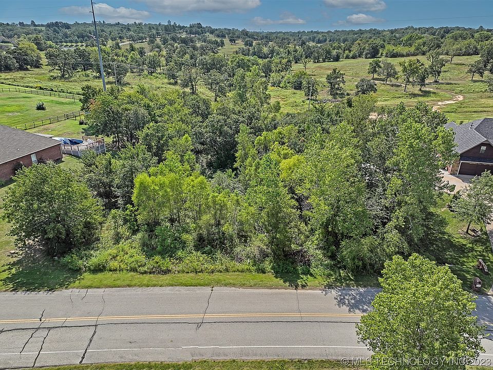 2nd image of 4132 Dogwood Ln