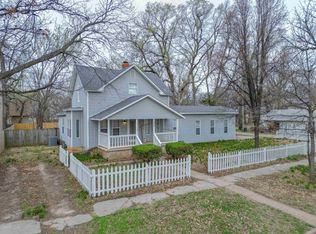 1419 Menor St, Winfield, KS 67156