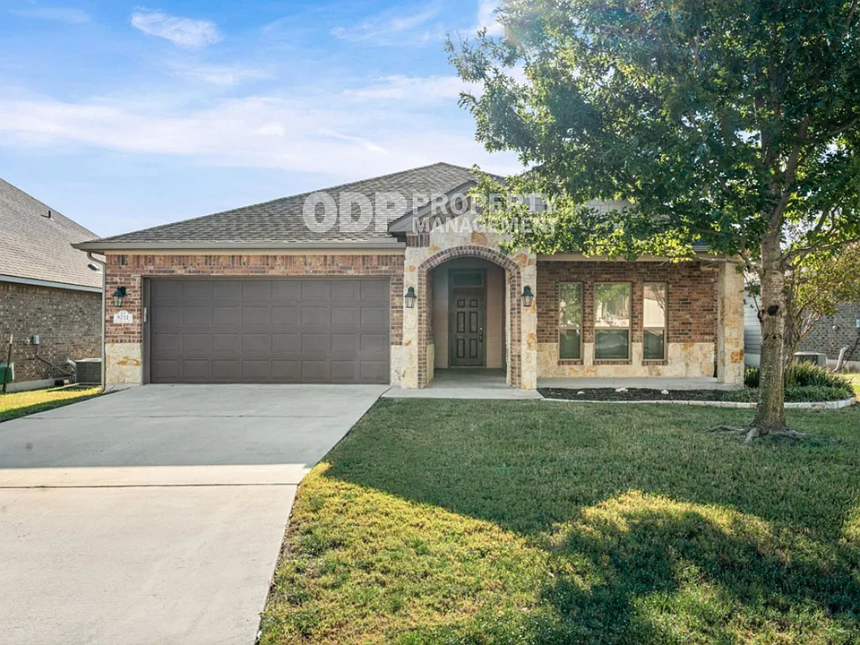 5711 Blackstone Dr