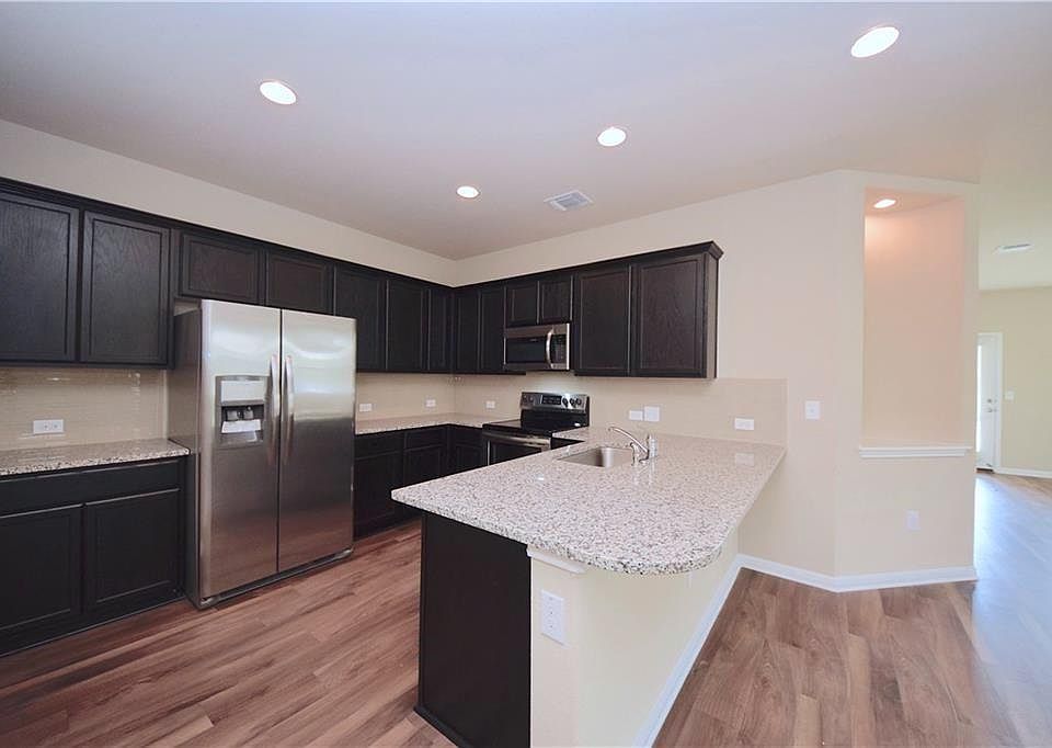 1st image of 1701 Logan Dr Unit 31